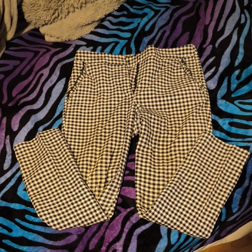 Zara | Black and White Checkered Ankle Pants